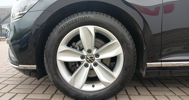 Volkswagen Passat cena 96900 przebieg: 65029, rok produkcji 2020 z Buk małe 742